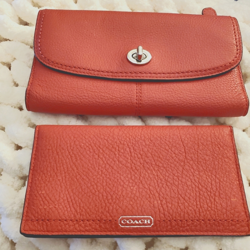 Coach genuine pebbled leather wallet checkbook cover salmon